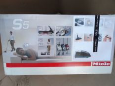 1 x Miele S5 Allervac Sensor 5000 Bagged Cylinder Vacuum Cleaner.  •Quality. Tested in Germany to