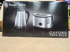 1 x Russell Hobbs Oxford Twin Pack. Includes 2 Slice Polished Steel toaster and Polished Steel