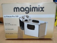 1 x Magimix La Friteuse Pro 350 Fryer. High quality, cool zone for longer life and cleaner oil, very
