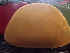 100 x used gold seat pads
to fit either the chivari or cheltenham style chair in previous lots
you