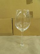 24 x Cabernet Glasses 8.75oz in a plastic storage crate