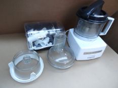 1 x 1 x Magimix 4200 (UB) Food Processor. •Space efficient design
•Push button control panel
•Main