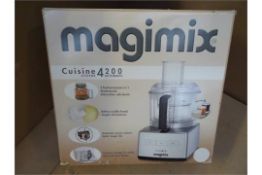 1 x Magimix 4200 Food Processor. •Space efficient design
•Push button control panel
•Main blade