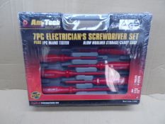 10 x Am-Tech Quality Tools 7 Piece + 1 Mains Tester (8 Pieces + Carry case in total) Electricians