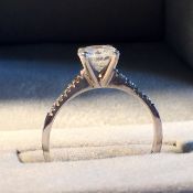 1.09 CT -ROUND DIAMOND ENGAGEMENT RING 14K WHITE GOLD - COLOUR E / CLARITY SI1 - NO RESERVE