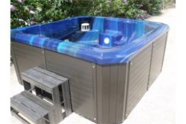 Brand New 2015 Executive Range Hot Tub.