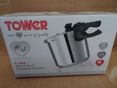 1 x Tower 7 Litre Aluminium Pressure Cooker. Suitable for all hob types! Very high quality! High
