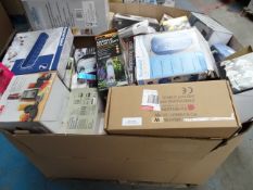 1 x Large Pallet (U7) to contain various items such as: illumini lamp, portable de-humidifier, solar