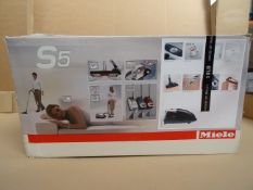 1 x Miele S5 Allervac Sensor 5000 Bagged Cylinder Vacuum Cleaner.  •Quality. Tested in Germany to