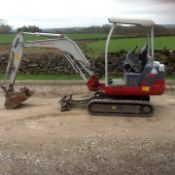 Takeuchi TB 219 Mini digger has theif proof key start.
3 x buckets Quick hitch Expandable tracks .