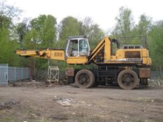 Liebherr 954B_x00D_
2003, direct from work, 65 tonnes, solid tyres, hydraulic high rise cab.