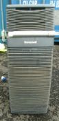 Honeywell Air Chiller / conditioner - rrp £529  - previous use  -  see   https://www.plumbnation.