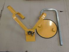 Streetwise Wheel clamp - unboxed with keys rrp £34.99