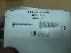 J PLUG - Nylon scew and fix - 900 pcs brand new