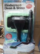 Windscreen clean and shine kit