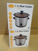 2 x Quest 1.5L Slow cookers. 120 Watt. Cool touch handles, skid proof feet, thermostatically