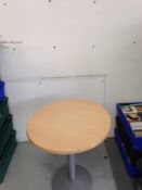 Round Folding Table 700Wx770H signs of use