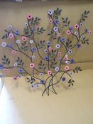 4 x Metal Wall Art, muti coloured leaves. Very trendy design. Great finish to any wall! Modernise