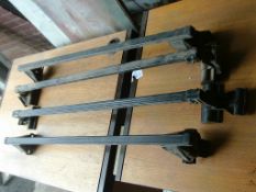 2 sets of roof rack bars