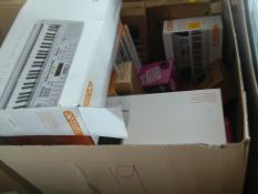 Pallet of untested returns - mostly boxed in original packaging , rrp £1000  - £1200 +  - mix of new