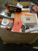 1 x Large Pallet (R20) to containa large quantity of various items such as: r/c sky hero plane,