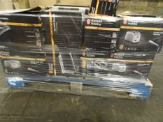 1 x Pallet (R33) to contain approx. 30 x Russell Hobbs 2 & 4 Slice Toasters. In various designs