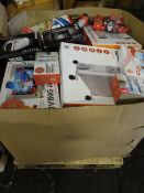 1 x Large Pallet (R8) to contain a large quantity of items such as: 1.7L cordless kettle, sky hero