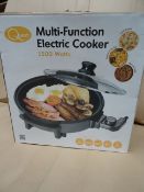 1 x Quest Multi Function Electric Cooker. 1500 Watts. Cook Pizzas, Paellas, Stir Frys, Stews,