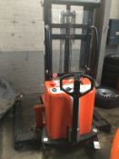 Record manual straddle stacker with power lift