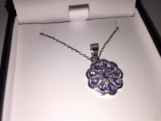 Round Pendant
A stunning 1.73 carat mixed cut Tanzanite gemstones in a Platinum over silver