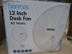 1 x Benross 12 Inch Desk Fan, 40 Watts. Easy to assemble, 3 button speed setting, adjustable height,
