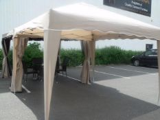3M X 3M POP UP GAZEBO EASY TO ERECT FOLDS DOWN TO FIT IN A HOLDALL
