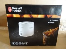 1 x Russell Hobbs 1.5L Deep Fryer. 600g food capacity, 1.5L, 1000W, variable temperature, handle for