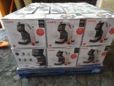 1 x Large Pallet (20) to contain 30 x AEG Lavazza AMODO MIO LM3100-U. •Features thermoblock