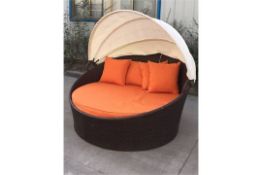Brand New Stylish all Weather Rattan Day Bed Multi Brown Rattan Deep 100mm Mattress 4 x cushions