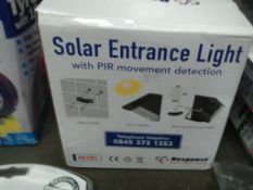 Solar entrance light