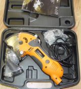 BATAVIA ELEC SAW LOOKS NEW RRP £99.99 EACH CAN POST AT £12.00 FULLY INSURED AND TRACKED. NO VAT. SEE