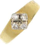 A stunning 4 stone 18 carat gold cluster ring, Four round brilliant cut diamonds, set in a diamond