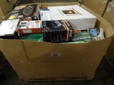 1 x Large Pallet Approx 4 foot high (R39) to contain a large quantity of various items:russell hobbs
