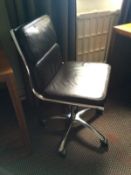1 x OFFICE CHAIR LEATHER & CHROME
GAS LIFT