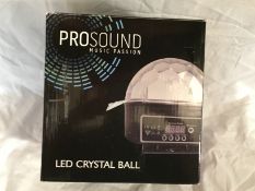 LED Crystal Ball
Boxed- RRP £59.99
Create amazing lighting displays with this compact lighting