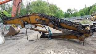 Liebherr 922 Boom, Dipper and Rams - Complete rehandling boom setup in good condition