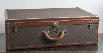 Reserve: 350 EUR        Koffer, Louis Vuitton, 1960er Jahre, Nr. 905612 Paris (Etikett innen), ca.