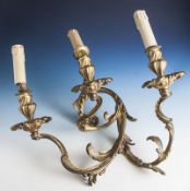 Reserve: 250 EUR        Großer Wandkandelaber, Rokokostil, wohl 19. Jahrhundert, Bronze,