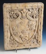 Wappenkartusche in Rechtecksform aus cremefarb. Stein als Flachrelief gearb., Prov. wohlItalien, 19.