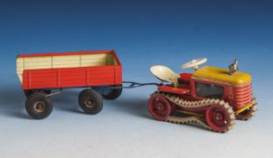 Gamma, Schlepper, Walzentraktor m. Hänger aus Blech m. Uhrwerk, Farbe rot/gelb, Hänger m.