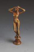 Petschaft, Bronze, Jugendstil, Weiblicher Akt. Platte ungraviert. H. ca. 9 cm.Mindestpreis: 80 EUR