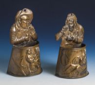Zwei Weihwasserbehälter, Messingblech, wohl Norddt. oder Holland, 19. Jahrh. H. je ca. 18cm.