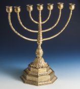 Siebenarmiger Bronzeleuchter, 19. Jahrh. H. ca. 38 cm, Br. ca. 36 cm.Mindestpreis: 80 EUR