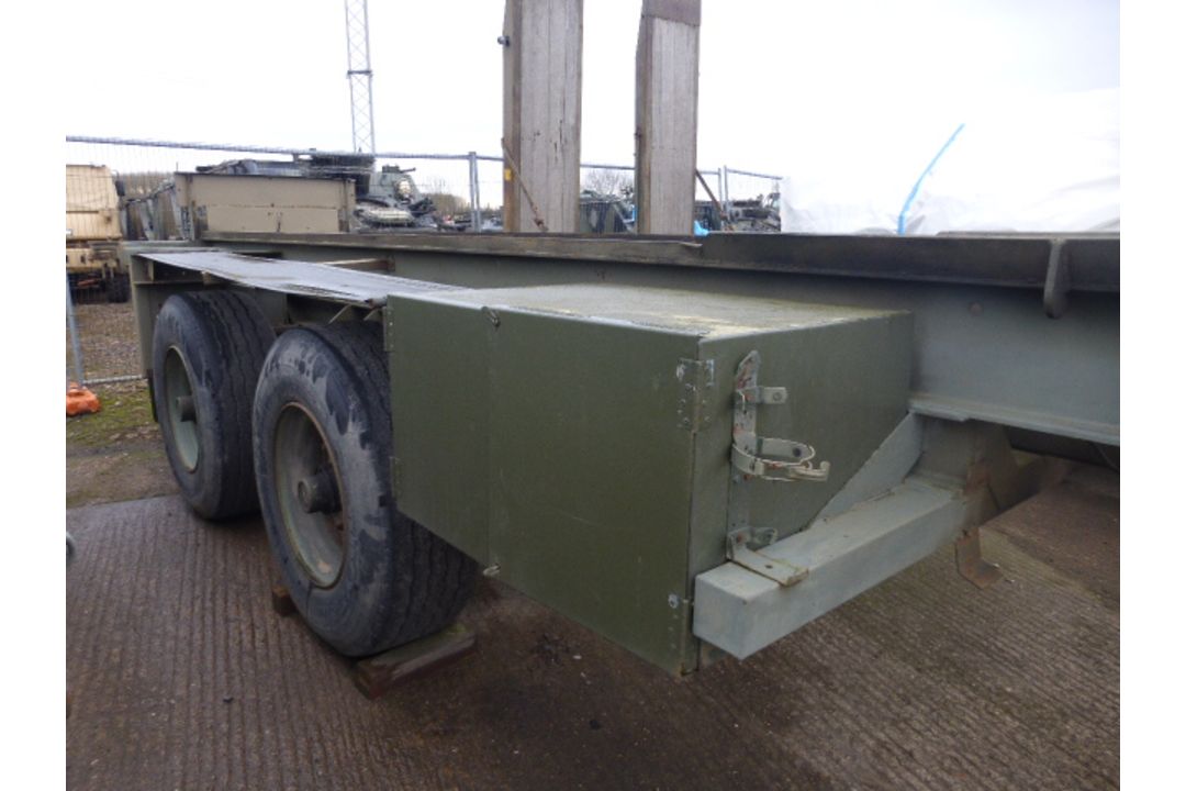 Boughton 2 axle adjustable drawbar Ro/Ro Drops/container trailer c/w twist locks.Ex-reserve. - Image 2 of 7